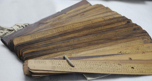 naadi-olai-chuvadi-palm-leaf-manuscript-hemanth-thiru